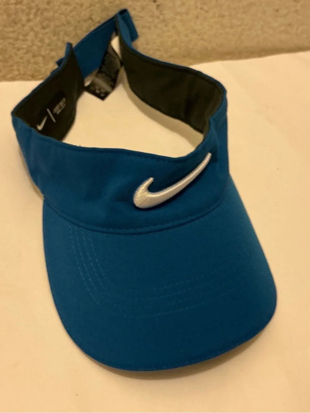 Nike Golf Visor Hat Cap Strapback Blue Adjustable Embroidered Men Golfer Golfing